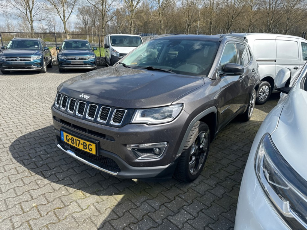 43526649-0.jpg
