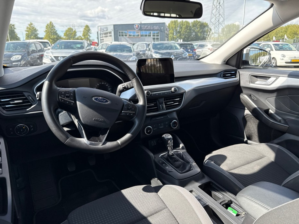 47419215-2.jpg