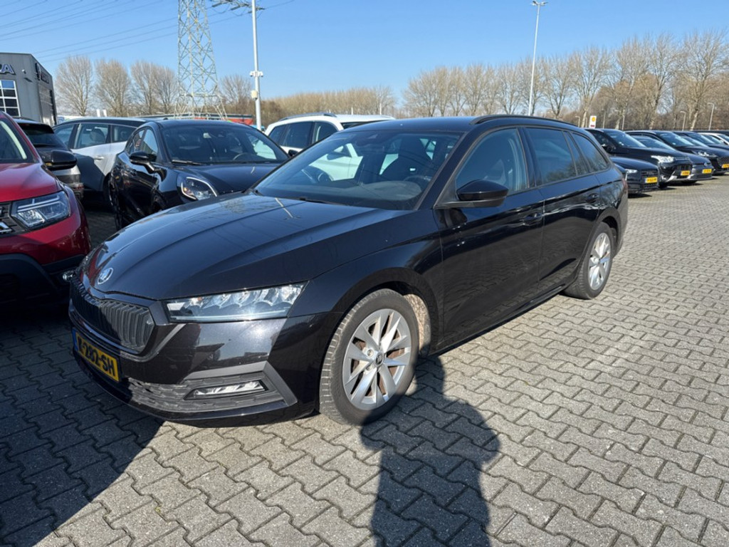 51605193-0.jpg