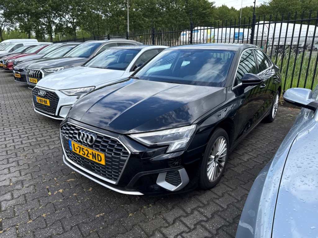 53305208