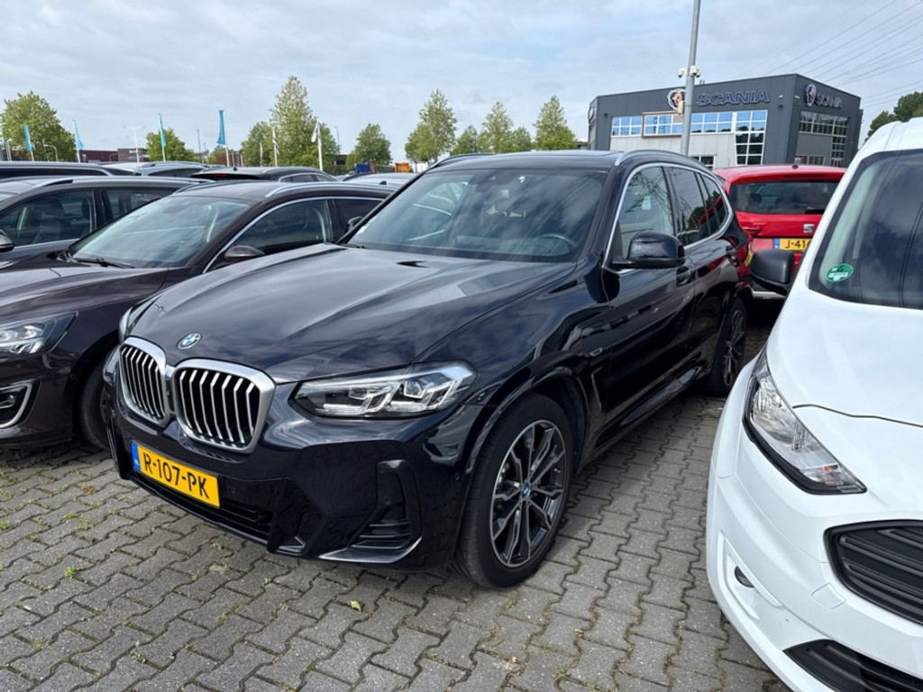 53566118