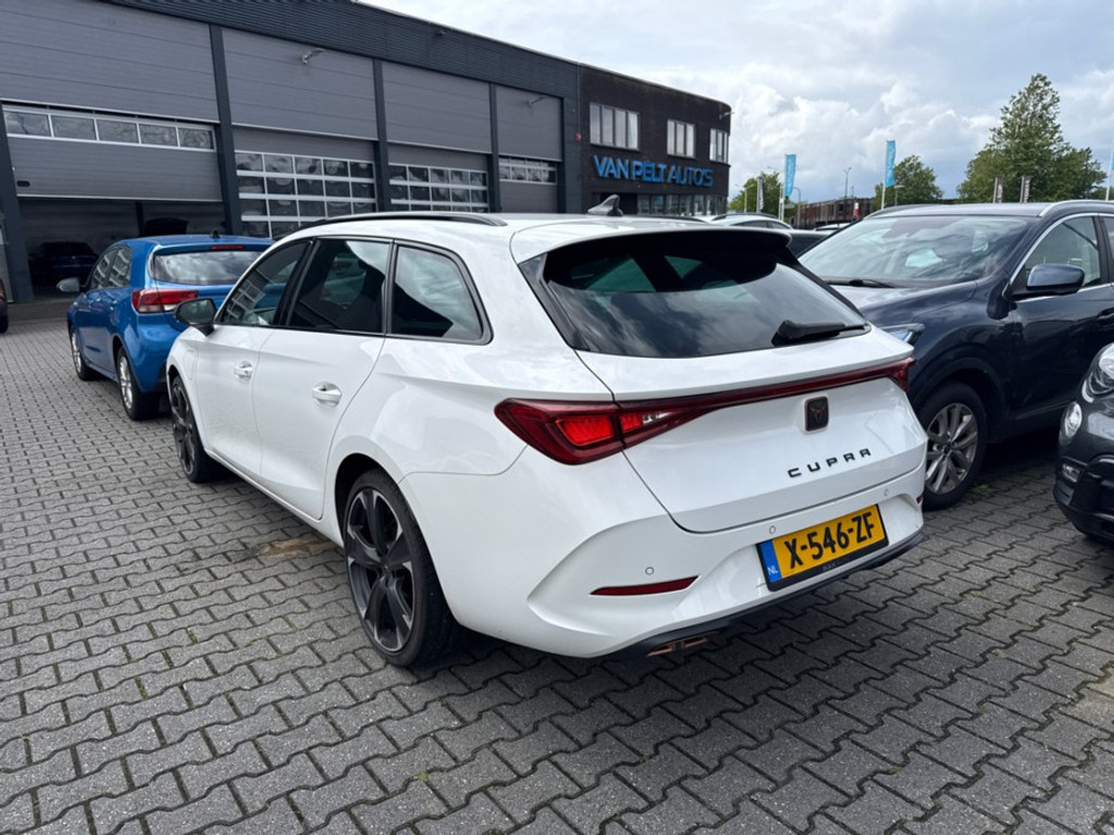 54002466-1.jpg
