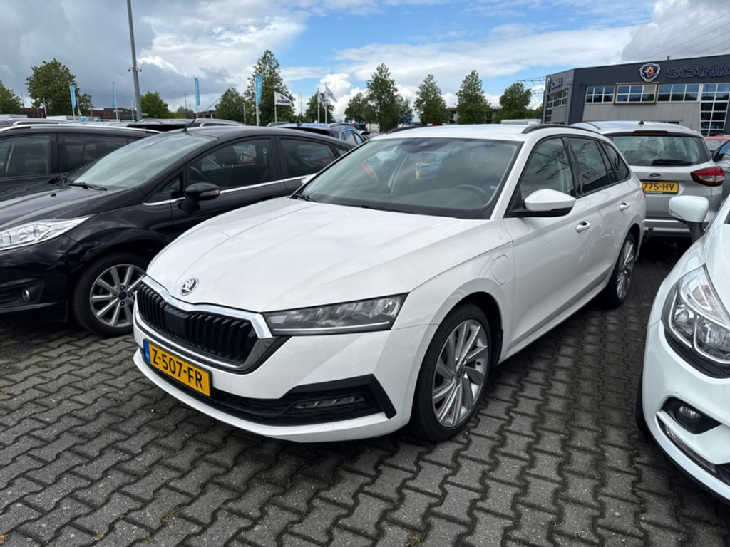 54099939-0.jpg