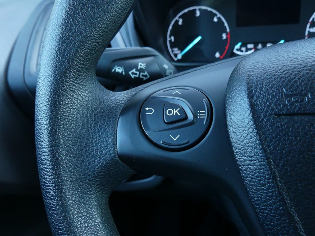 54391053-10.jpg