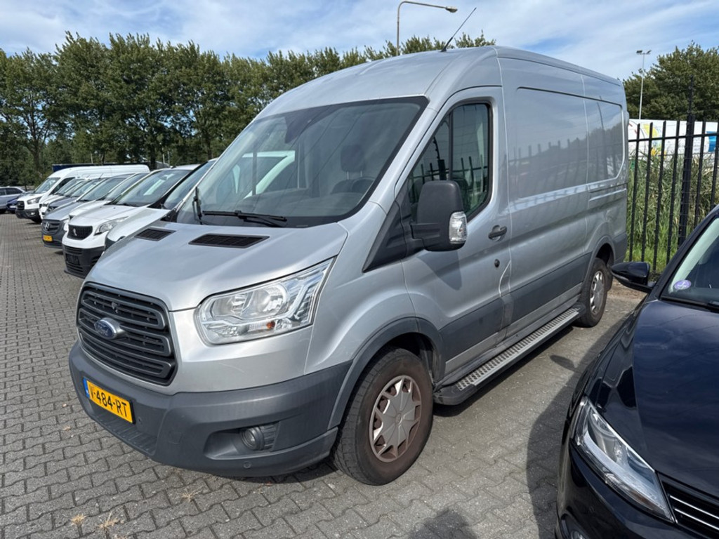 56198158