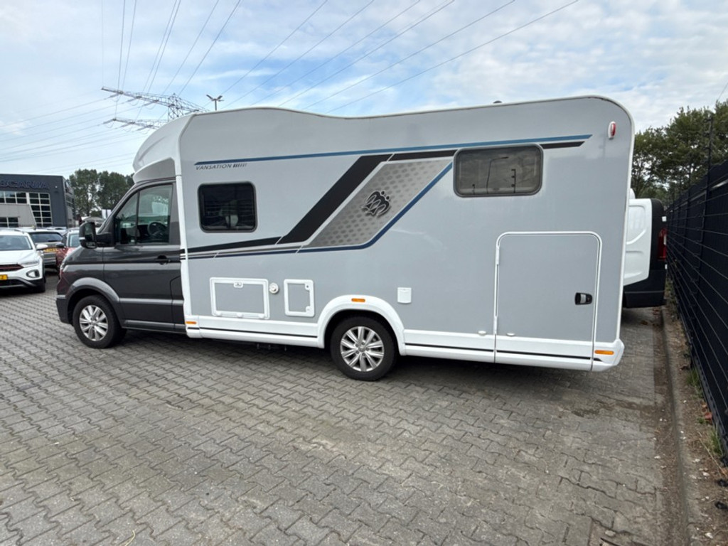 56359588-1.jpg