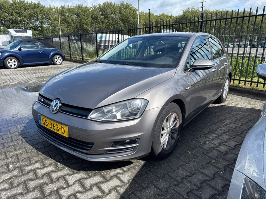 56532903
